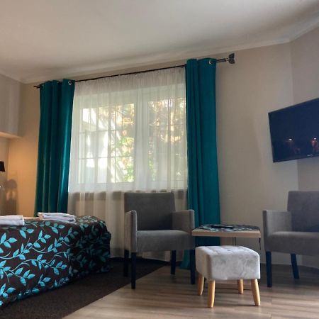 Jasminowy Gaj Bed and Breakfast Inowrocław Exteriör bild